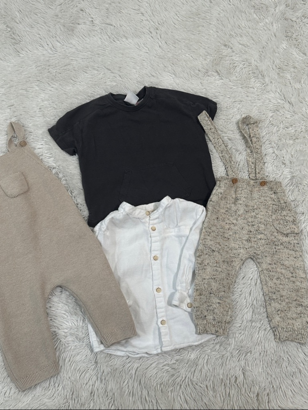 🔎 Bundle of 4 Zara Baby Clothing 6-9 months